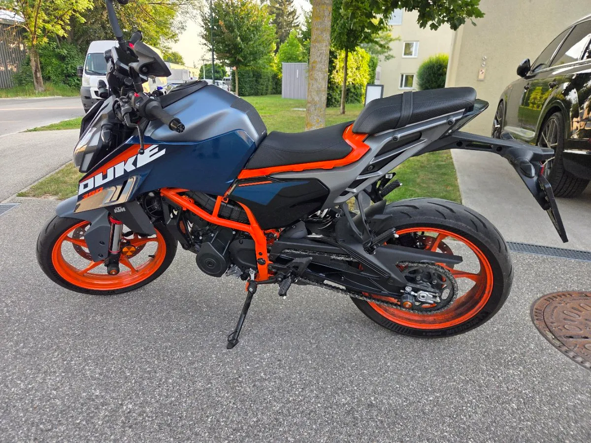 KTM 390