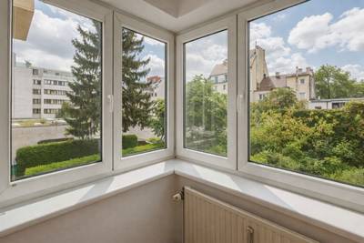 Ruhige 2-Zimmer-Wohnung mit Gartenmitbenutzung und Tiefgaragenplatz – Bild 3