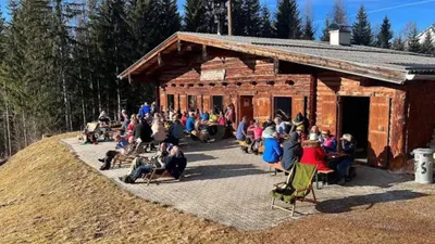 5-Zimmer-Gewerbeimmobilie mieten in Sankt Johann im Pongau – 400 m², € 2.250 – Bild 1 von 6