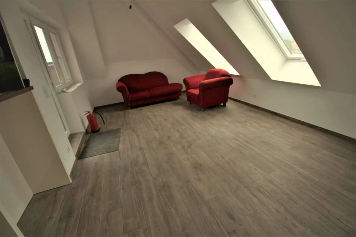Exklusives Penthouse in Stockerau - Panoramablick, 3 Dachterrassen & hochwertige Ausstattung - Ansicht 3