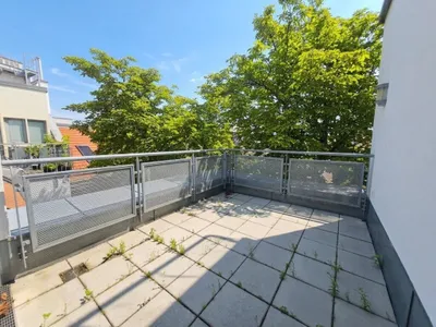 Großzügige klimatisierte DG-Maisonette - 3 Zimmer + große Galerie und 2 Terrassen - Schulgasse – Bild 3