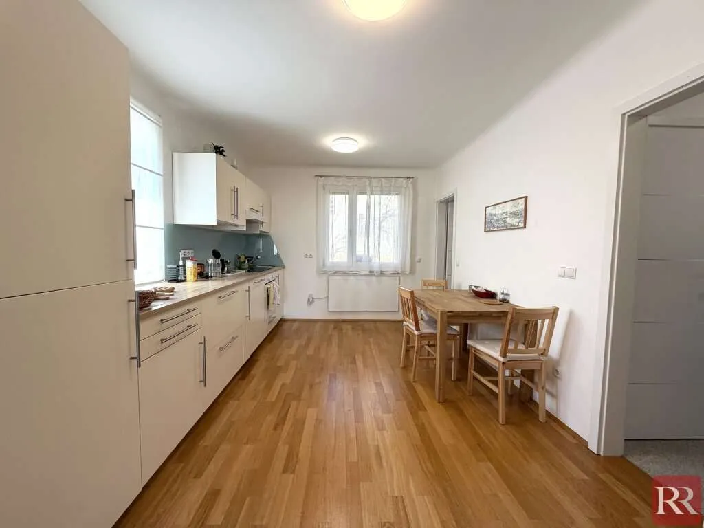 Sonnige 2,5-Zimmer-Wohnung in schöner Wohnlage - Ansicht 2