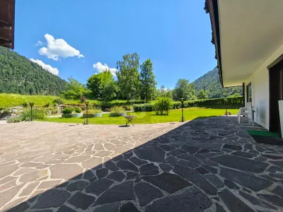 14-Zimmer-Gewerbeimmobilie kaufen in Kitzbühel – 387 m², € 1.332.500 – Bild 2 von 5