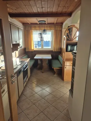 4-Zimmer-Wohnung mieten in Salzburg-Umgebung – 72 m², € 980 – Bild 2 von 8