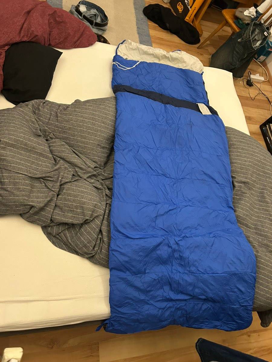 Salewa Daunen Schlafsack,  60,- (6020 Innsbruck) - willhaben