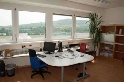 Gewerbeimmobilie mieten in Mödling – 55 m², € 11 – Bild 8 von 16