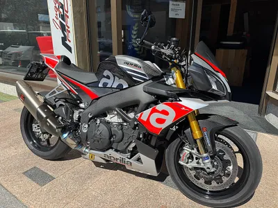 Aprilia Tuono v4