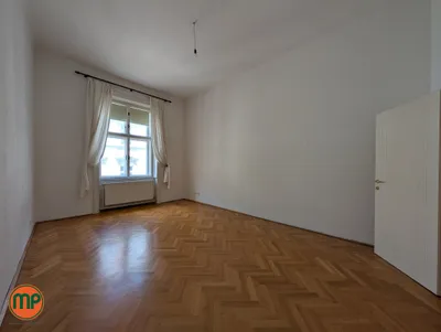 Beste Lage trifft Altbaucharme - 2 Zimmerwohnung am Schwarzenbergplatz