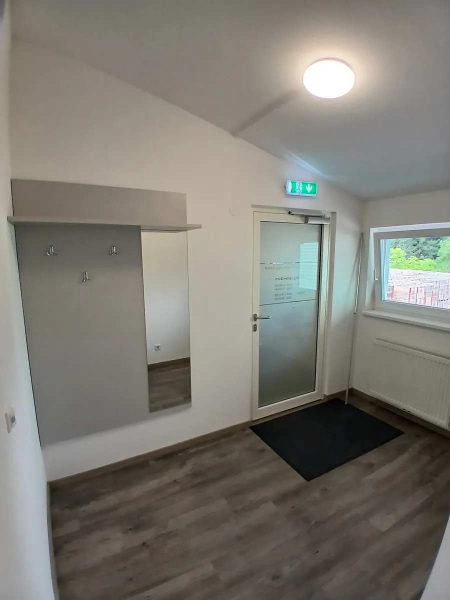 Großes Büro/ Geschäftsfläche zu vermieten - Ansicht 2