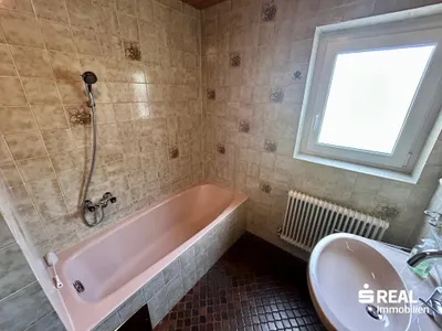 6-Zimmer-Gewerbeimmobilie kaufen in Reutte – 240 m², € 949.000 – Bild 21 von 27