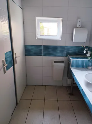 Gewerbeimmobilie mieten in Sankt Pölten Land – 180 m², € 1.800 – Bild 11 von 12