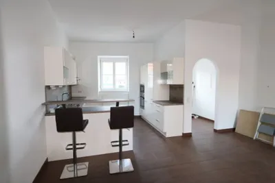 4-Zimmer-Haus mieten in Baden – 170 m², € 1.590 – Bild 2 von 17