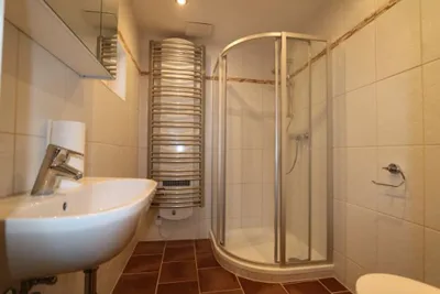 4-Zimmer-Haus mieten in Baden – 170 m², € 1.590 – Bild 7 von 17