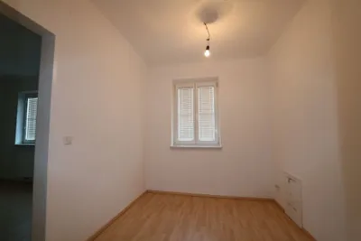 4-Zimmer-Haus mieten in Baden – 170 m², € 1.590 – Bild 8 von 17