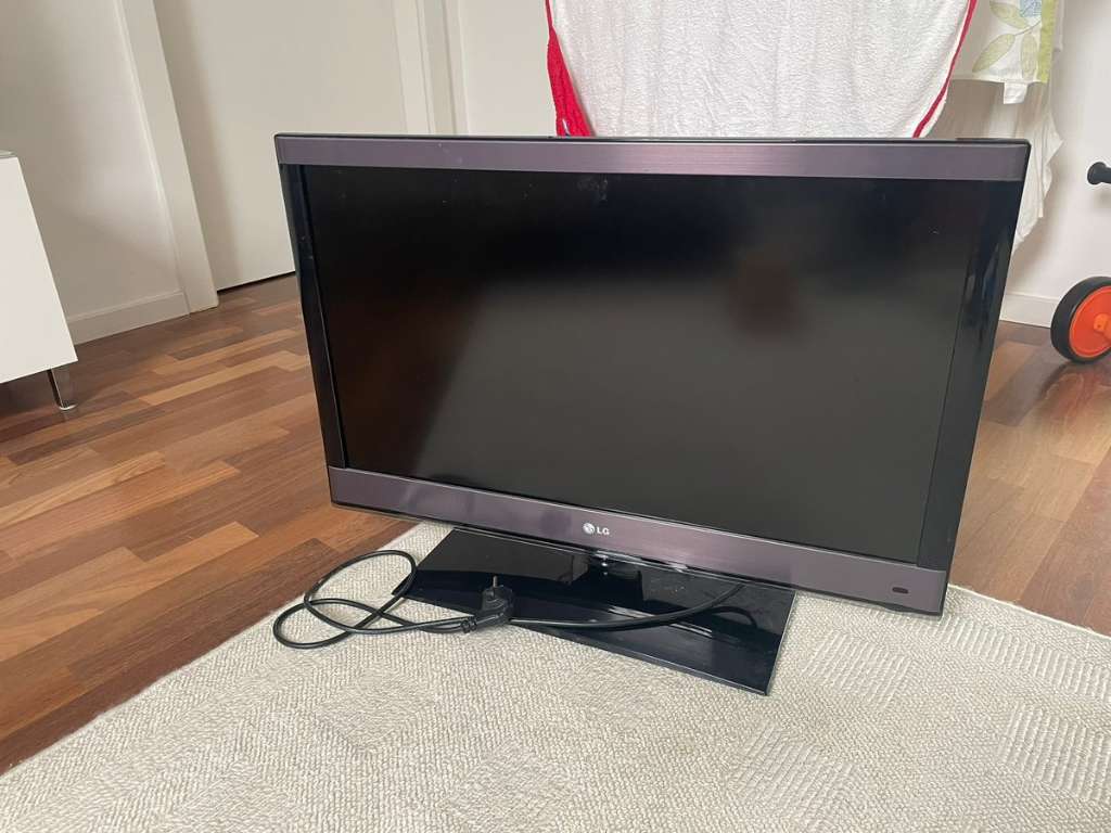 LG32LV570STV-Gerät(32Zoll=81cm)schwarzinkl.Fernbedienung