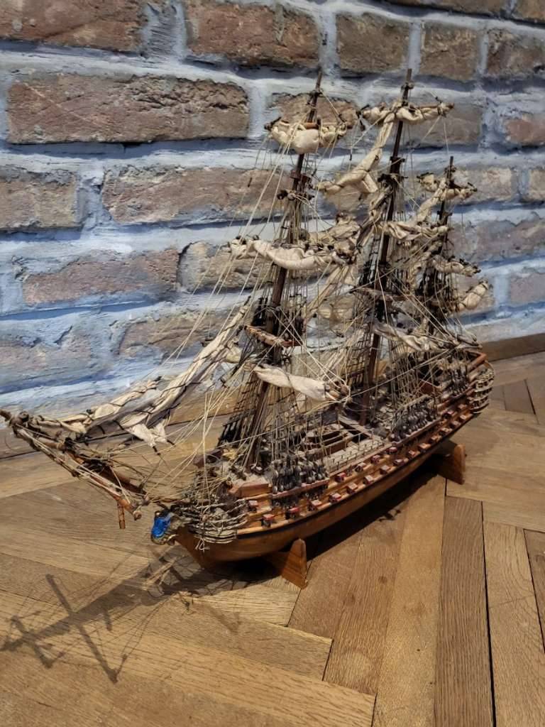 Schiffsmodell Holzschiff