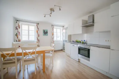 4-Zimmer-Wohnung mieten in Krems an der Donau – 130,5 m², € 1.193 – Bild 2 von 6
