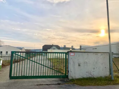 3-Zimmer-Gewerbeimmobilie mieten in Wiener Neustadt Land – 2 400 m², € 3.470 – Bild 27 von 31