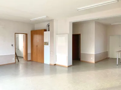 3-Zimmer-Gewerbeimmobilie mieten in Wiener Neustadt Land – 2 400 m², € 3.470 – Bild 13 von 31