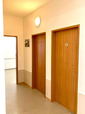 3-Zimmer-Gewerbeimmobilie mieten in Wiener Neustadt Land – 2 400 m², € 3.470 – Bild 20 von 31