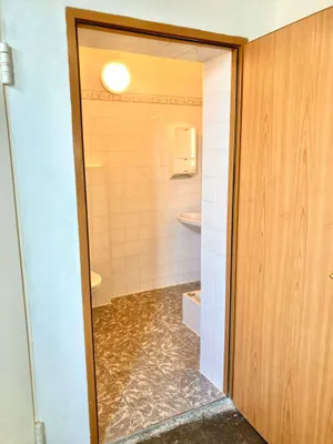 3-Zimmer-Gewerbeimmobilie mieten in Wiener Neustadt Land – 2 400 m², € 3.470 – Bild 22 von 31