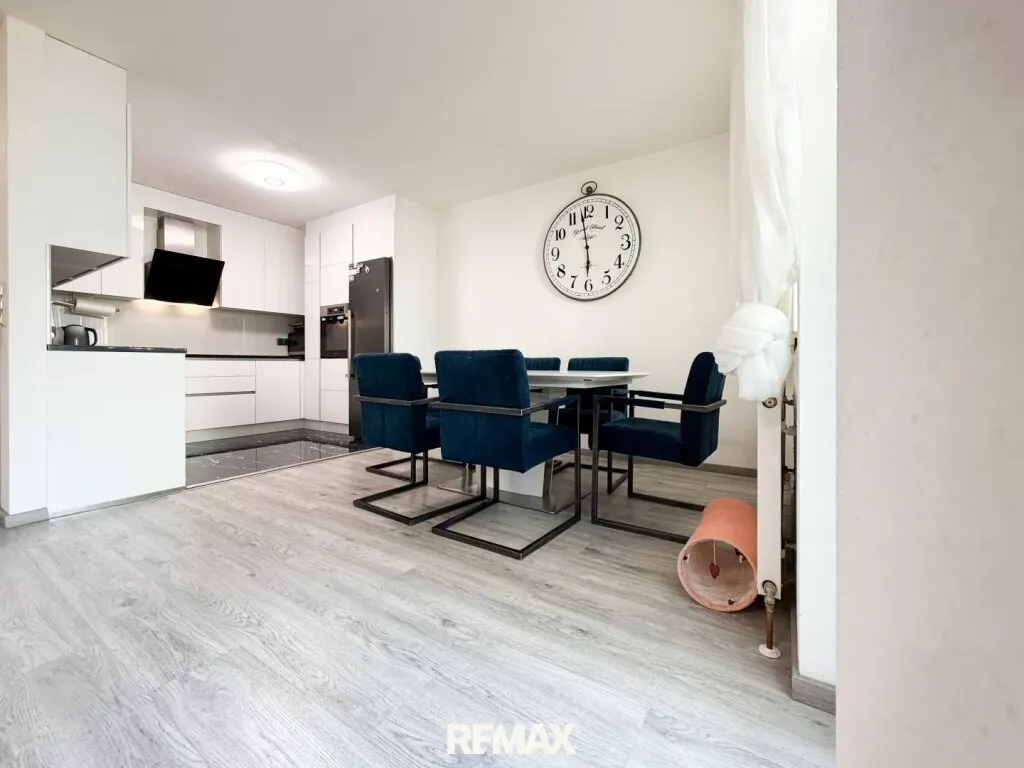 Elegante Terrassenwohnung in Bestlage von Telfs - urbaner Komfort trifft alpine Aussicht - Ansicht 3