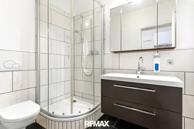 4-Zimmer-Gewerbeimmobilie mieten in Linz – 156 m², € 7 – Bild 8 von 10