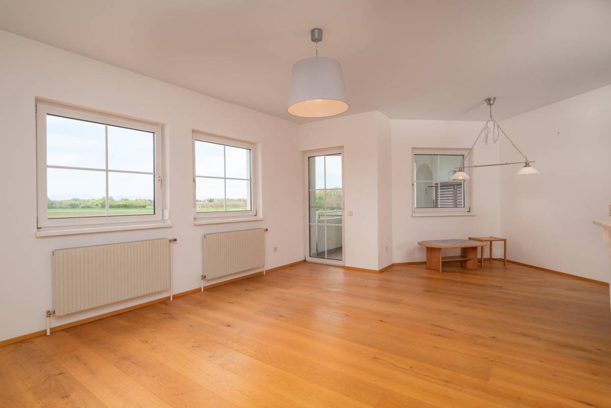Wohnen mit Aussicht - 3 Zimmer, Loggia & herrlicher Weitblick - Ansicht 2