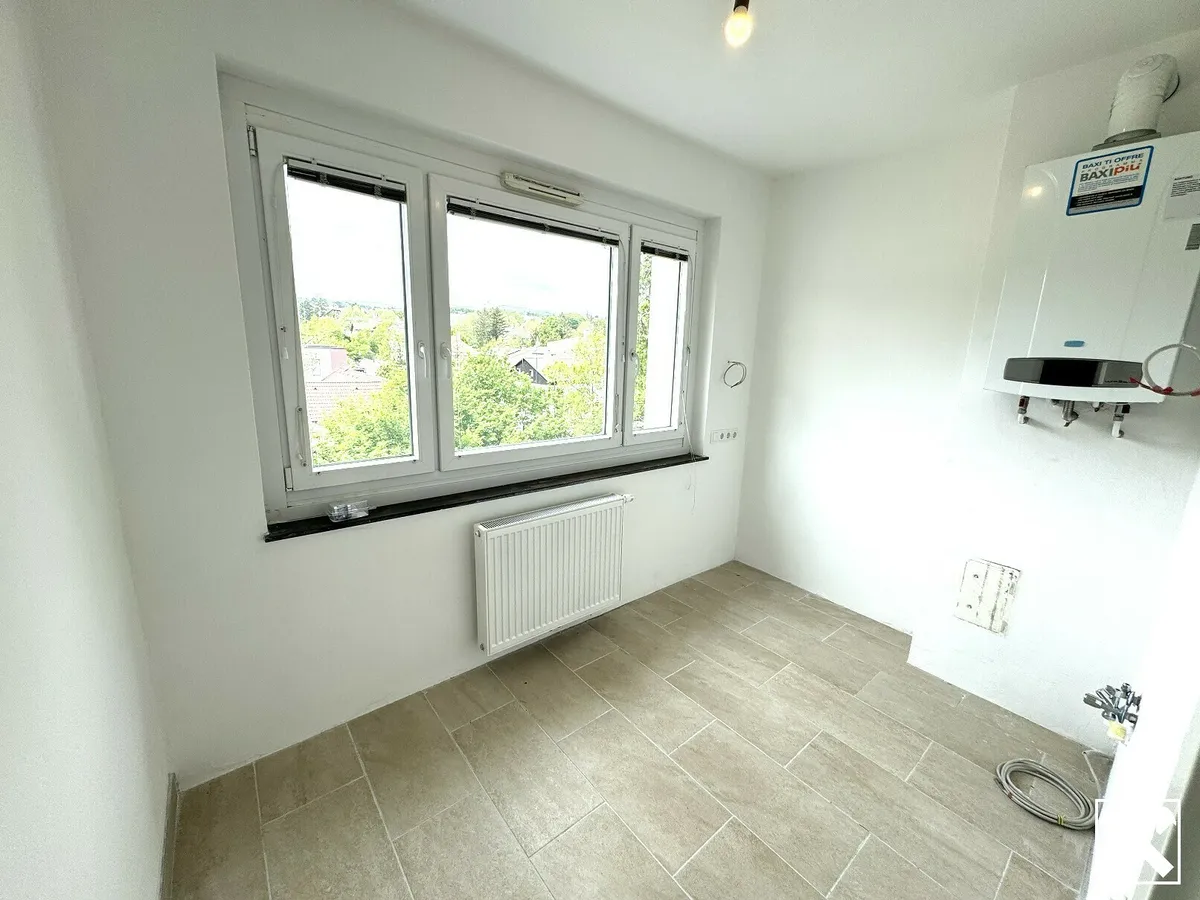 MIETE! Komplett renovierte Zwei-Zimmerwohnung im 3. Liftstock mit sonniger Loggia! - Ansicht 3