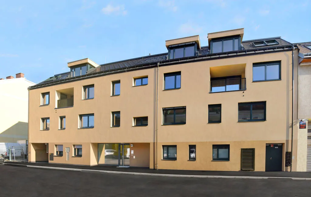Garagenplatz in der Brennergasse – pohled 2