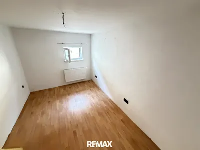 4-Zimmer-Haus kaufen in Hollabrunn – 100 m², € 90.000 – Bild 6 von 17