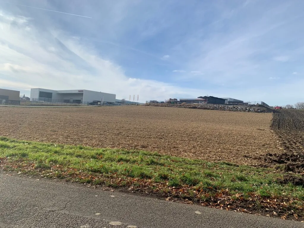 Grundstück mit Widmung "MB" (eingeschränktes gemischtes Baugebiet) in Neuhofen im Innkreis - Ansicht 2
