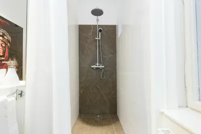 9-Zimmer-Wohnung mieten in Wien – 215 m², € 9.900 – Bild 37 von 40