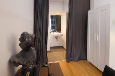 9-Zimmer-Wohnung mieten in Wien – 215 m², € 9.900 – Bild 17 von 40