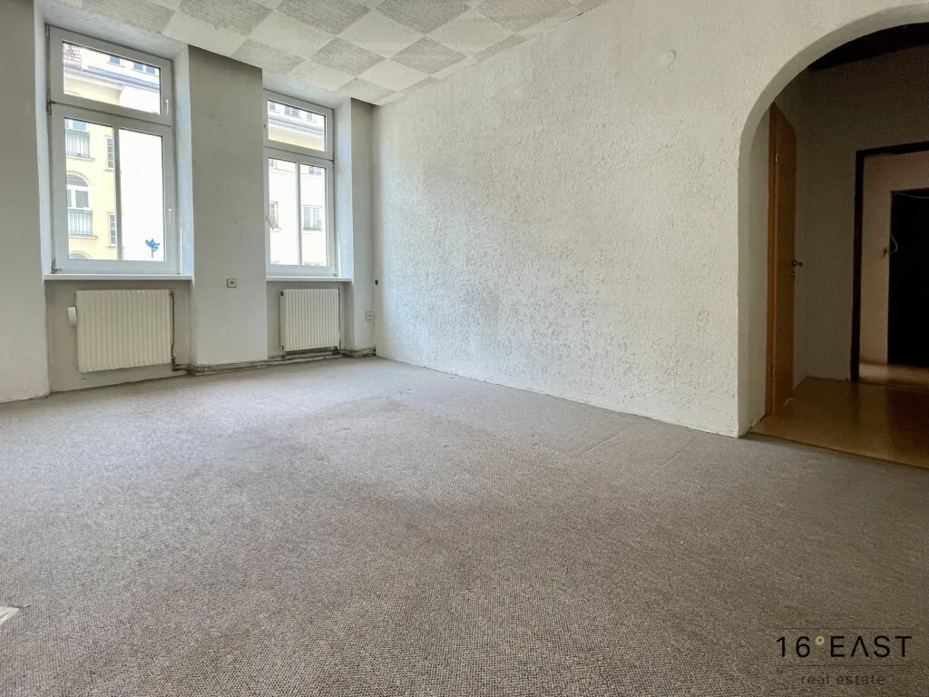 Renovierungsbedürftige 4-Zimmer-Altbauwohnung in ruhiger Lage mit südseitiger Ausrichtung - Ansicht 2