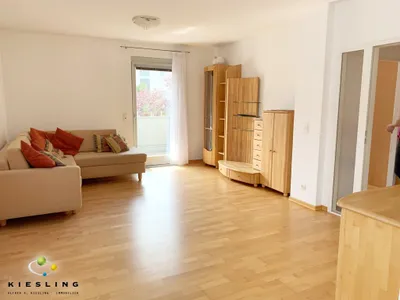 Wohnen in 1230 Wien: 2-Zimmer-Wohnung mit Loggia, Grünblick und Garagenplatz – Bild 2