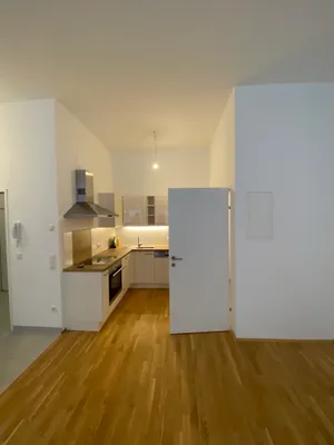 1-Zimmer-Gewerbeimmobilie mieten in Linz – 38 m², € 583 – Bild 4 von 8