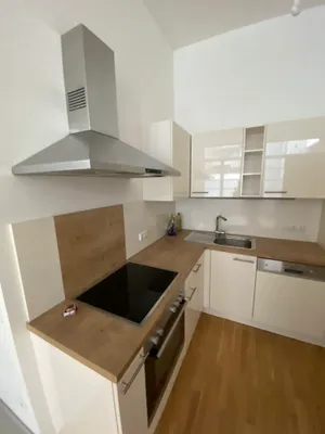 1-Zimmer-Gewerbeimmobilie mieten in Linz – 38 m², € 583 – Bild 3 von 8