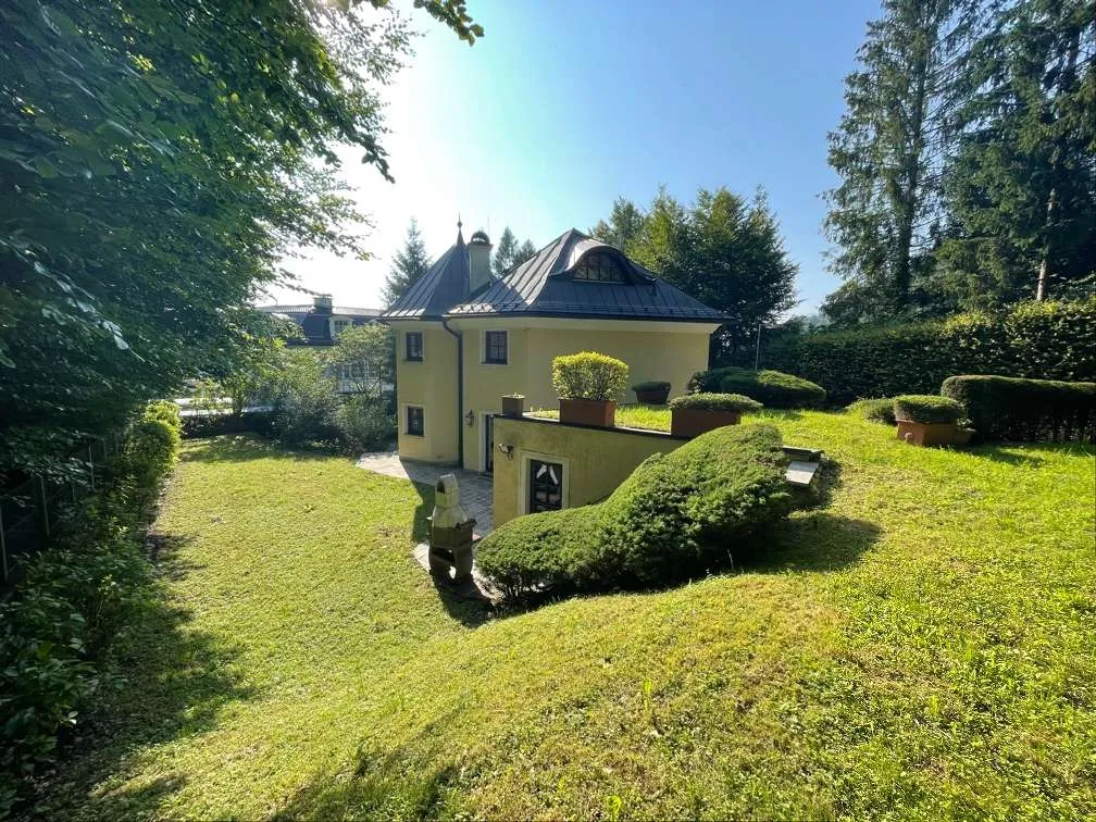 Herrschaftliche Villa am Fuße des Gaisbergs - Ansicht 2