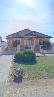 4-Zimmer-Haus kaufen in Österreich – 240 m², € 350.000 – Bild 2 von 10