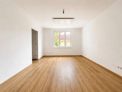 Helle 2-Zimmer Wohnung mit Blick in den Innenhof | Dreihausgasse – Bild 3