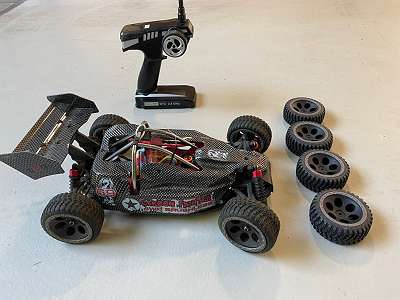 REELY CARBON FIGHTER II BRUSHLESS 1:10