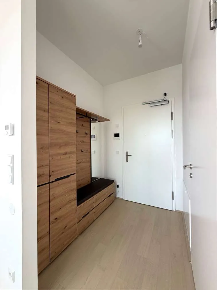 ++ Traumhafte Dachgeschosswohnung mit Weitblick und Tiefgaragenstellplatz in Wieden ++ - Widok 3