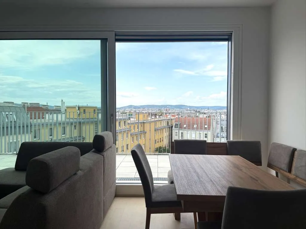 ++ Traumhafte Dachgeschosswohnung mit Weitblick und Tiefgaragenstellplatz in Wieden ++ - Widok 2