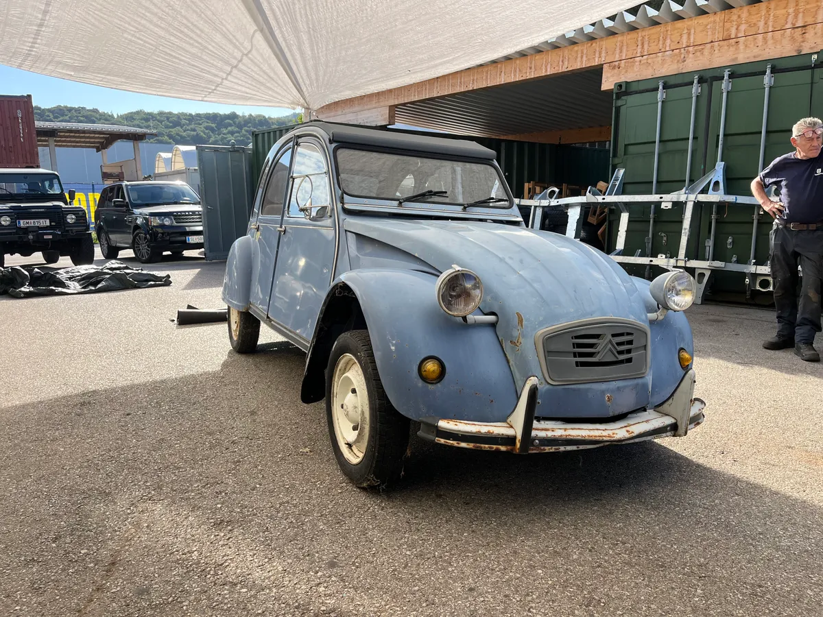 Citroën 2CV Ente zum restaurieren; ERSTLACK