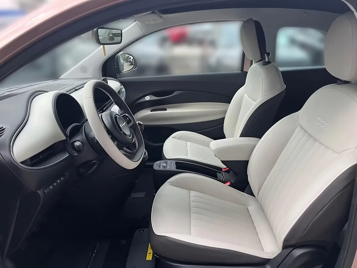 Fiat 500 1.0 Mild Hybrid La Prima Cabrio – Bild 5