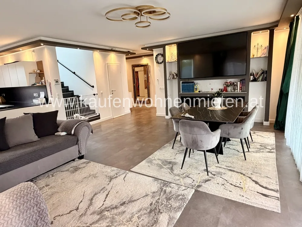 NEU!! Familien-Traum mit 5 Schlafzimmern, großem Garten & Sonnenterrasse. - Ansicht 3