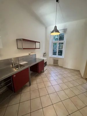 SELTENES ANGEBOT - Lichtdurchflutete 3-Zimmer-Altbauwohnung mit 89,30 m² / Schottenfeldgasse, 1070 Wien – Bild 2