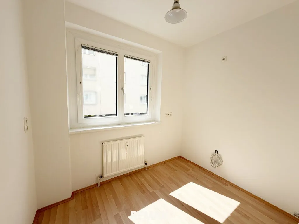 Geräumige 4 Zi. Wohnung im Zentrum von Wels - Ansicht 3
