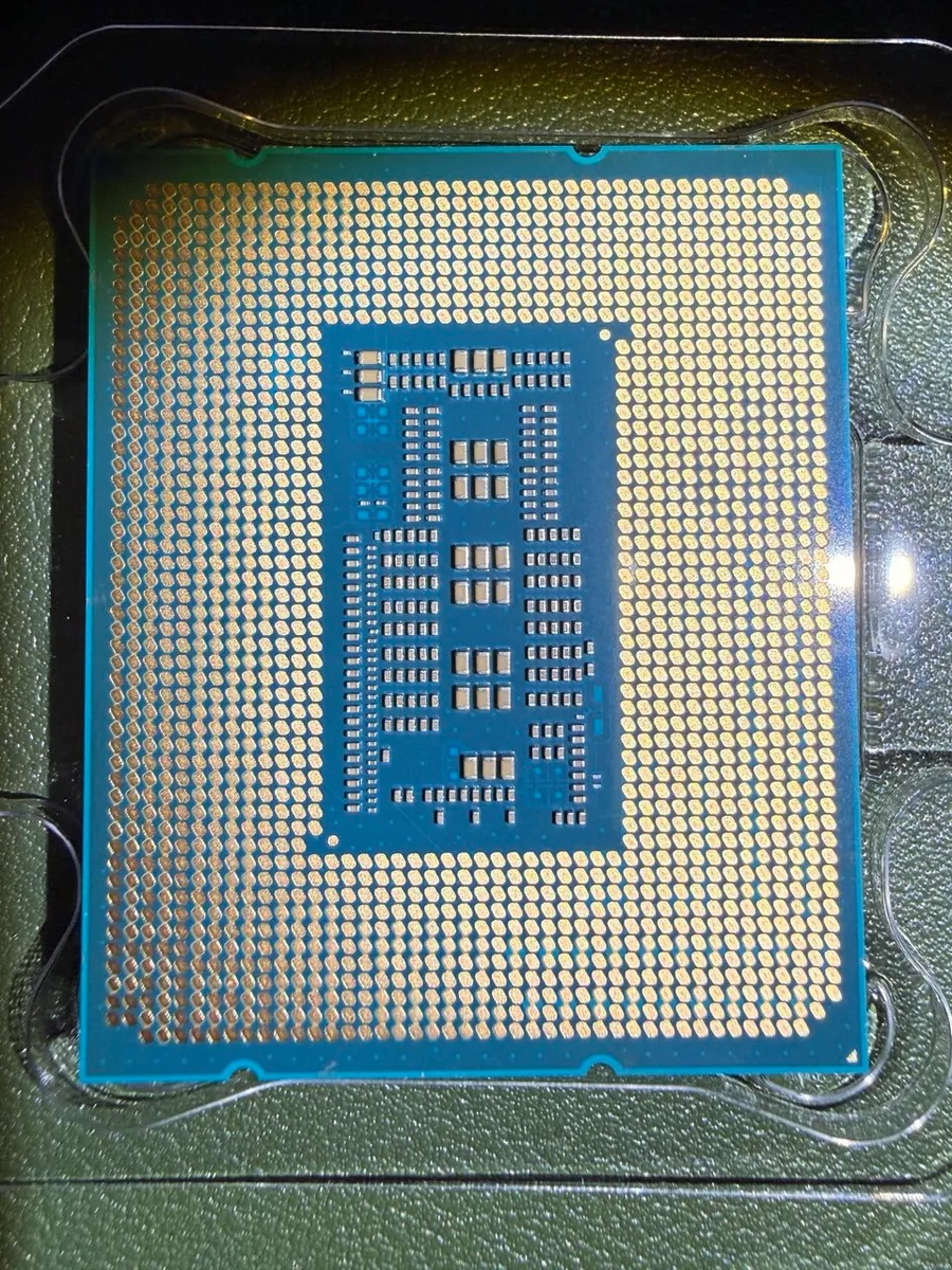 Intel Core i5-13600K Desktop-Prozessor 14 Kerne (6 P-cores und 8 E ...